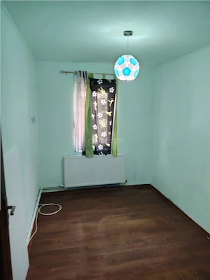 Apartament 3 camere de vanzare zona Piata 1 Mai - imagine 4