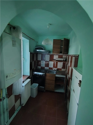 Apartament 3 camere de vanzare zona Piata 1 Mai - imagine 3