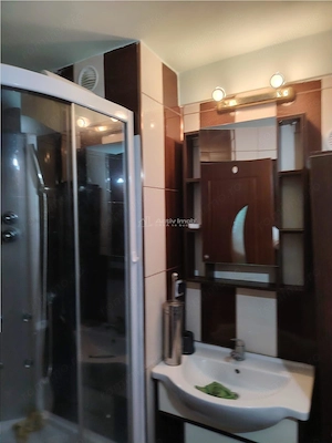 Apartament 3 camere de vanzare zona Piata 1 Mai - imagine 6