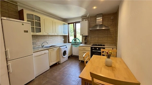 Inchiriez apartament cu 3 camere modern Utilat la 7 minute de centru - imagine 2