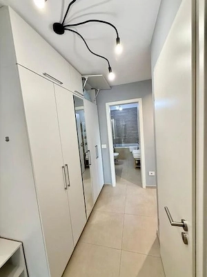 Inchiriez apartament 3 camere Coresi Kasper - imagine 2