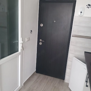 Închiriez camera de camin - imagine 8