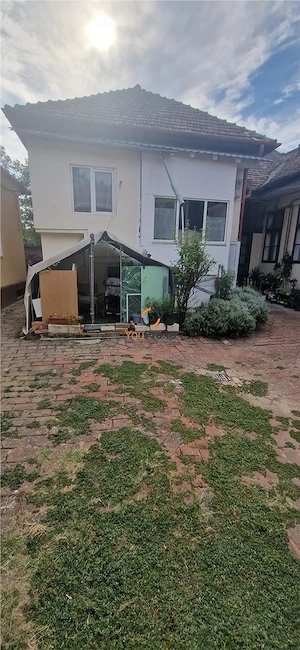 Apartament decomandat cu 2 intrari zona Balcescu-Odobescu