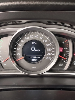 Volvo V40 D3 2017 KINETIK - imagine 5