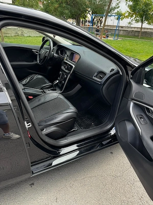 Volvo V40 D3 2017 KINETIK - imagine 9