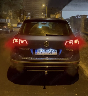 VW Touareg 7P   R-Line, 3.0 TDI 262CP, an 2017 - imagine 6
