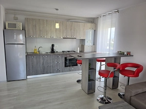 Studio Urban Coresi +loc parcare privat+boxă - imagine 4