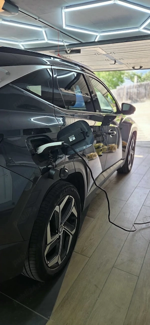 Hyundai tucson luxury 76500 km - imagine 8