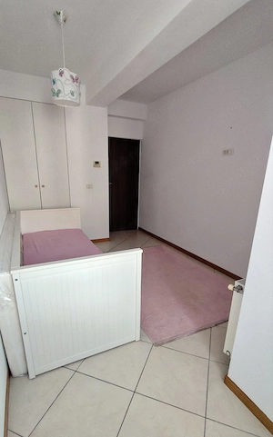 Proprietar,inchiriez apartament 3 camere - imagine 4