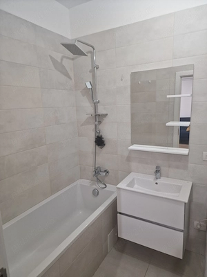apartament bloc nou centru - imagine 3