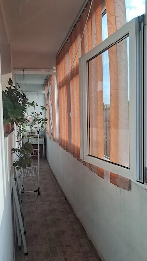 Vanzare apartament 3 camere  63 mp, balcon 9,8 mp, etaj 4/10 – Râul Doamnei - imagine 5
