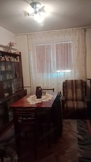 Vanzare apartament 3 camere  63 mp, balcon 9,8 mp, etaj 4/10 – Râul Doamnei - imagine 2