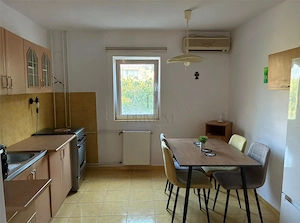 Apartament 3 camere | Bucovina | Decomandat | 2 Balcoane | 2 Bai | 400 € - imagine 3