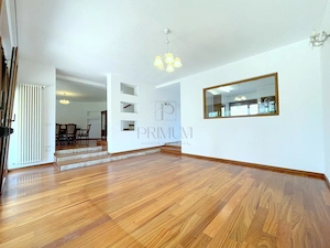 Cas #259; 5 camere, 240 mp, garaj  #537;i gr #259;din #259; proprie – Nordul Timi #537;oarei - imagine 5