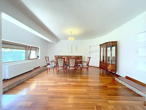 Cas #259; 5 camere, 240 mp, garaj  #537;i gr #259;din #259; proprie – Nordul Timi #537;oarei - imagine 4