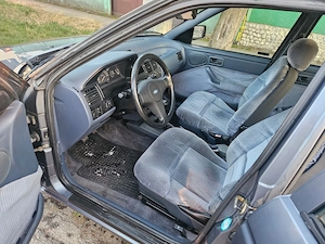 Ford Escort versiunea Ghia  - imagine 2