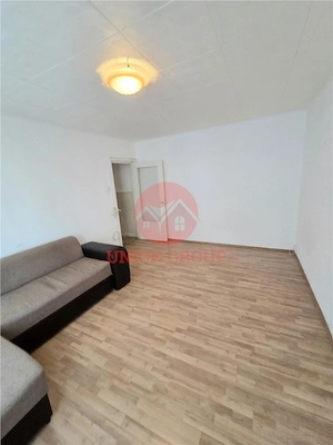 Apartament 3 Camere, Semidecomandat, zona Badea Cartan - imagine 2