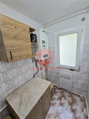 Apartament 3 Camere, Semidecomandat, zona Badea Cartan - imagine 9
