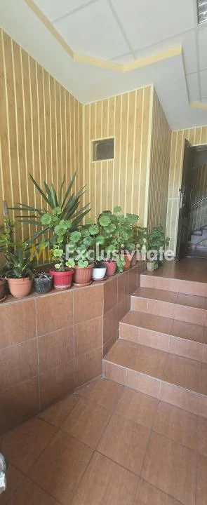 De vânzare apartament 2 camere decomandat | Zona 8 Mai - imagine 3