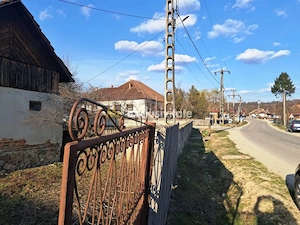 Casă și teren de vânzare Polovragi - Racovița - imagine 12