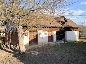 Casă și teren de vânzare Polovragi - Racovița - imagine 3
