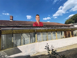 Bocsa Montana, Casa cu pridvor generos, ideala pentru familie extinsa. - imagine 12