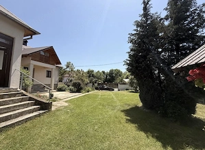 Casă cu teren generos de 2.146 mp, în LERESTI  - imagine 5