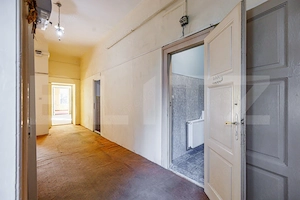 Cladire istorica, 169,4 mp-5 camere, etaj 1,  1593Euro/ mp ,  zona Sinaia - imagine 4