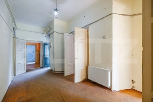 Cladire istorica, 169,4 mp-5 camere, etaj 1,  1593Euro/ mp ,  zona Sinaia - imagine 10