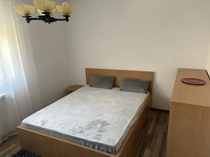 Proprietar,închiriez apartament cu 3 camere,et.1 - imagine 6