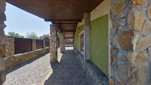 Casa insiruita pe un singur nivel cu 4 camere in Cartierul Verde - imagine 3