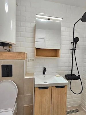 Apartament 2 camere. Decomandat. Cu Parcare.  La 5 min metrou Aparatorii Patriei - imagine 7