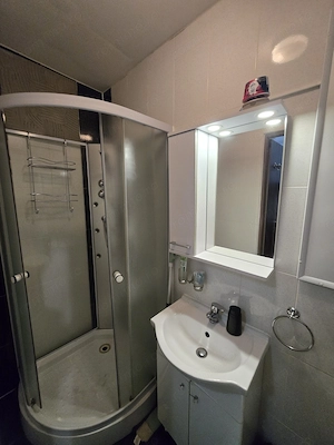 Apartament proaspat igienizat 2 camere, Lipovei/ Iulius Town - imagine 5