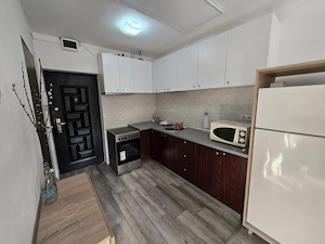 Apartament proaspat igienizat 2 camere, Lipovei/ Iulius Town - imagine 4