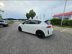 Seat Leon model sport. motor 1.4 cmc benzina an 2010 - imagine 6