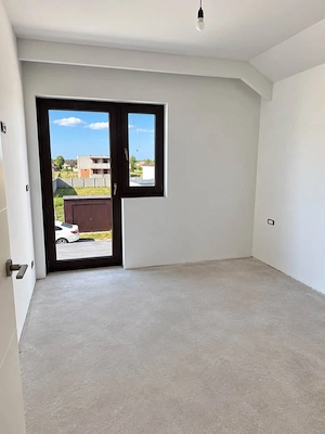 Casa Individuală în Dragsina -250mp /850mp teren - 2 garaje Comision 0 - imagine 17