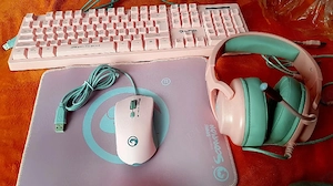 Kit Gaming 4-in-1 Marvo CM418 Roz (Tastatură, Mouse, Căsti, Mousepad)