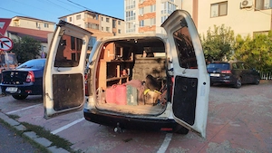 Duba HYUNDAI H1, cabina dubla, 5locuri, cutie 6+1trepte, diesel - imagine 4