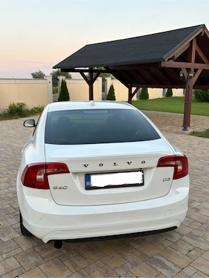 Vând volvo s60 fabricație 2017 în stare buna - imagine 4