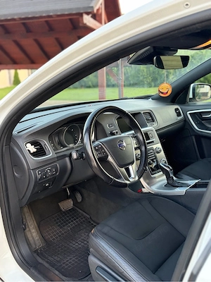 Vând volvo s60 fabricație 2017 în stare buna - imagine 3