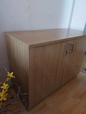 Comodă   Dulap mic cu 2 uși