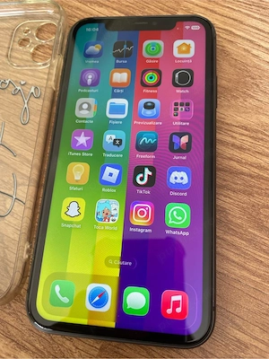 Telefon Apple iPhone 11 Black 128gb memorie liber perfect funcțional estetic arată nou.Baterie 76% ț