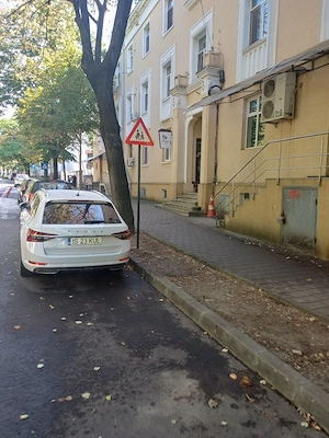 Copou lînga AI Cuza garsoniră - imagine 4