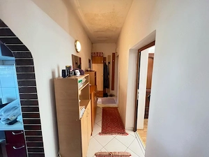 Apartament-2-Camere-Decomandat-La-Casa-Pivnita-Pod-Curte-Comuna - imagine 5