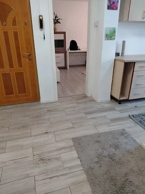 Apartament 2 camere decomandat Lipovei etaj 1 amenajat 2 balcoane mobilat si utilat centrala proprie - imagine 3