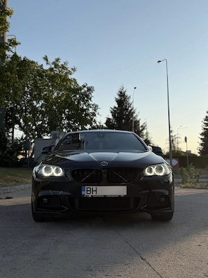 BMW F10 520d Pachet M Fabrica, Cutie sport, Istoric la reprezentanta, Carbonscwarz, Distributie! 