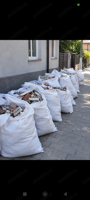 Transport și debarasare mobilă veche 