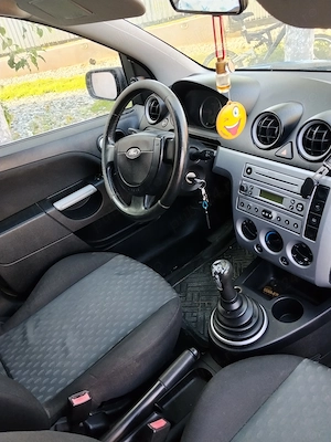 Ford fiesta 2005 in stare buna de funcționare acte in regulă fiscal