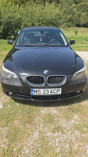 Vând la pachet 8000 euro