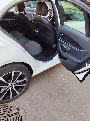 Vand Mercedes Benz E 300 de   plug-in hybrid - imagine 4